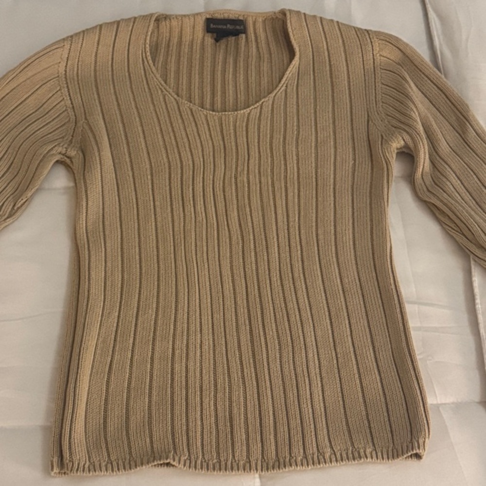 Banana Republic Women's Tan Sweater - like new